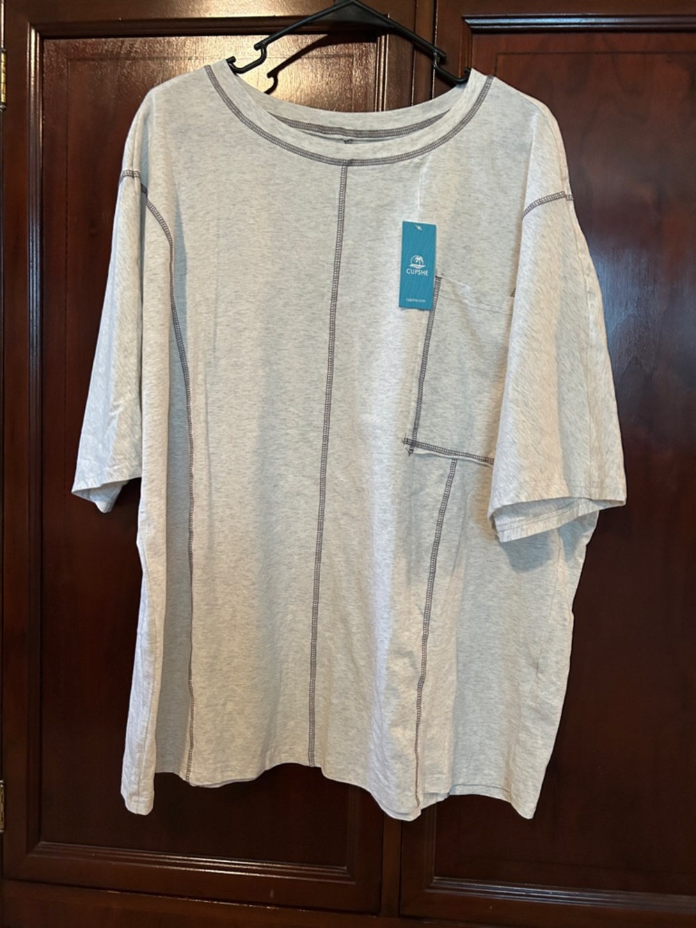 Cupshe Light Gray Short Sleeve uni sexTee with Contrast Seams